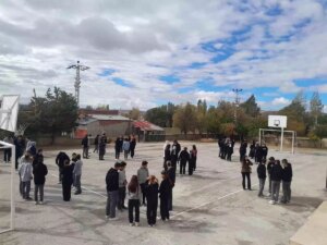 aydintepedeki okullarda afet tatbikati gerceklestirildi lV8ROY9m.jpg